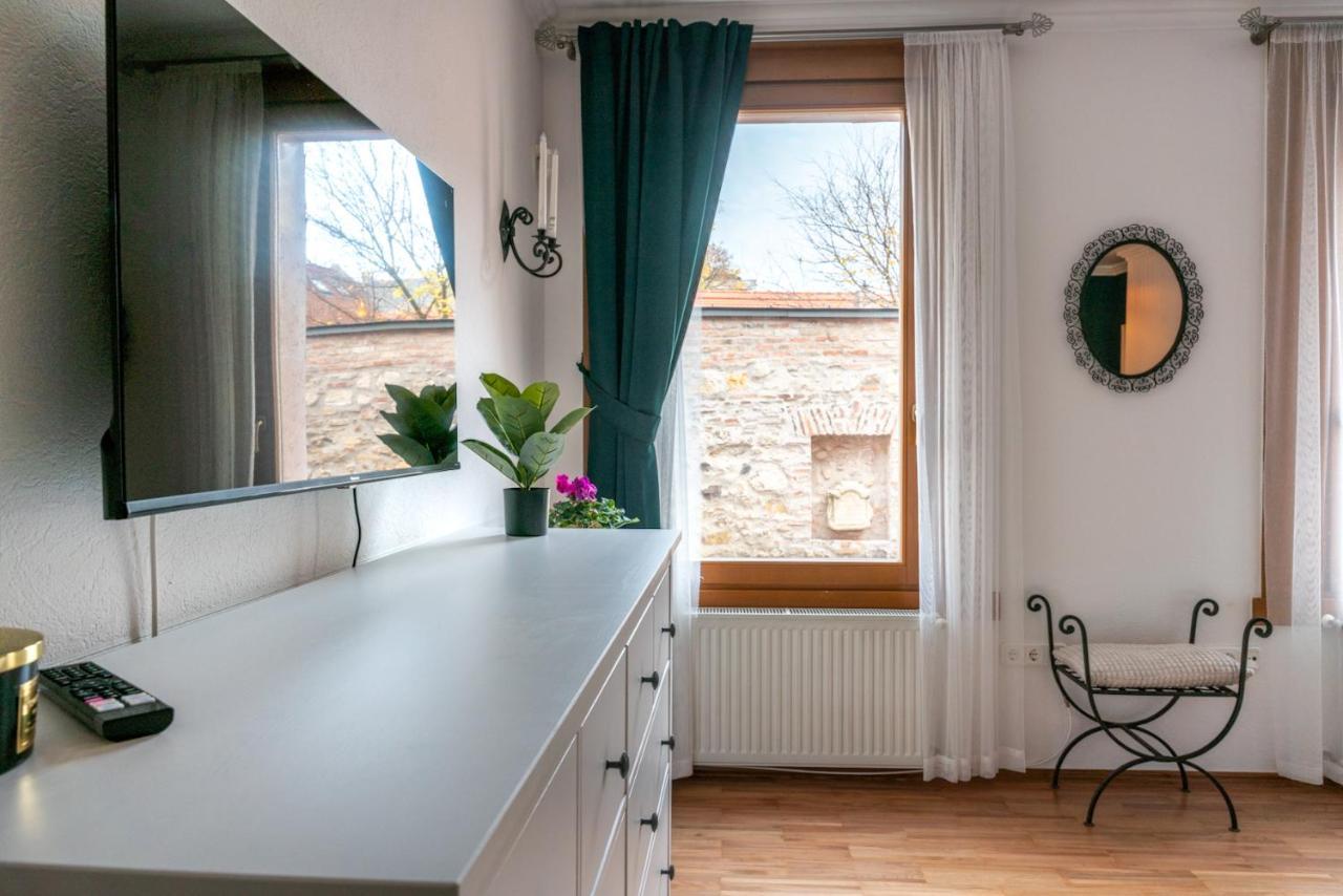 Romantic Studio Secret Garden Boedapest Buitenkant foto