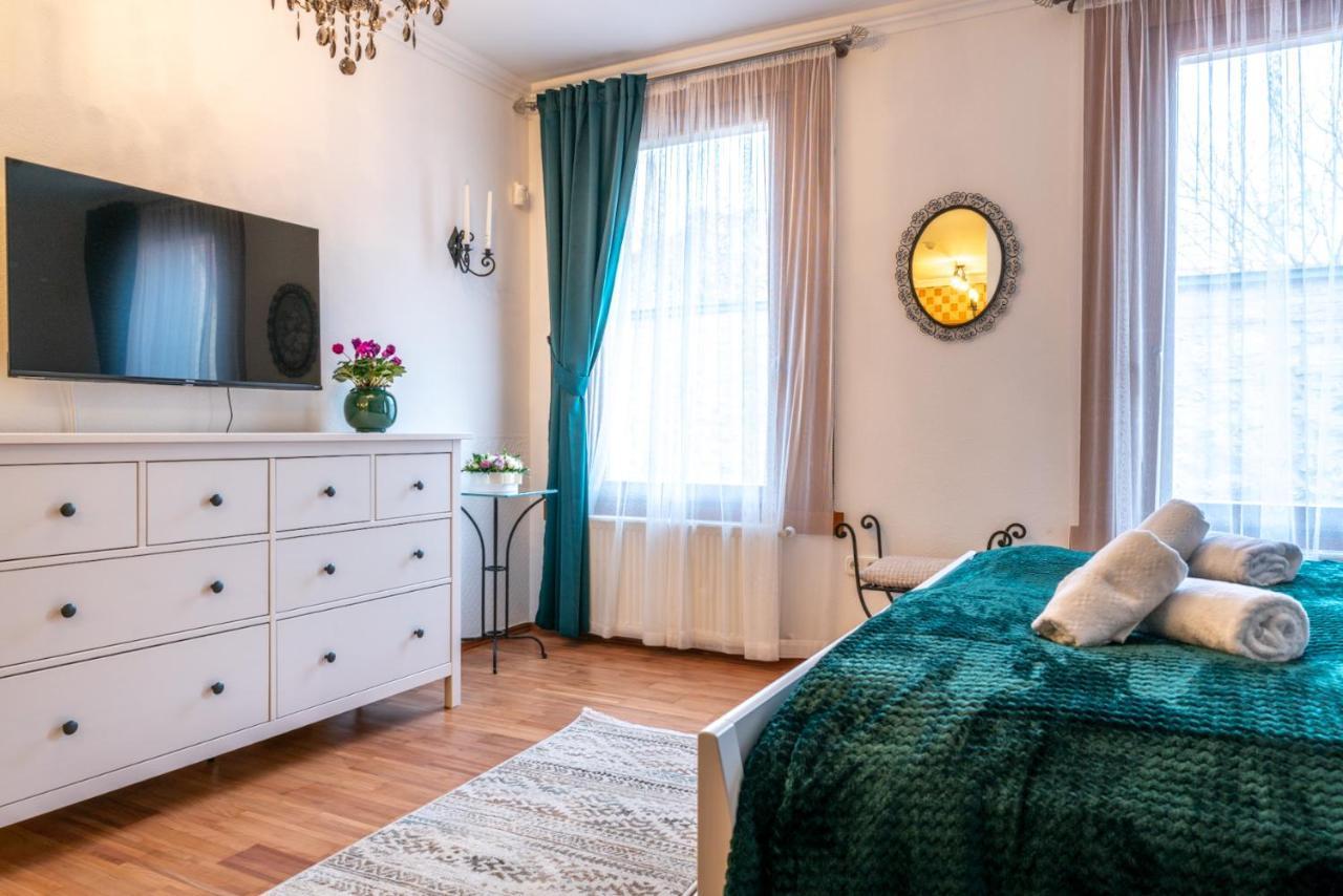 Romantic Studio Secret Garden Boedapest Buitenkant foto