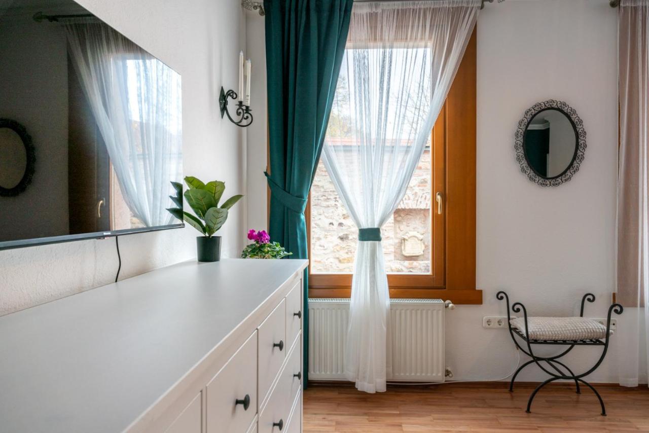 Romantic Studio Secret Garden Boedapest Buitenkant foto
